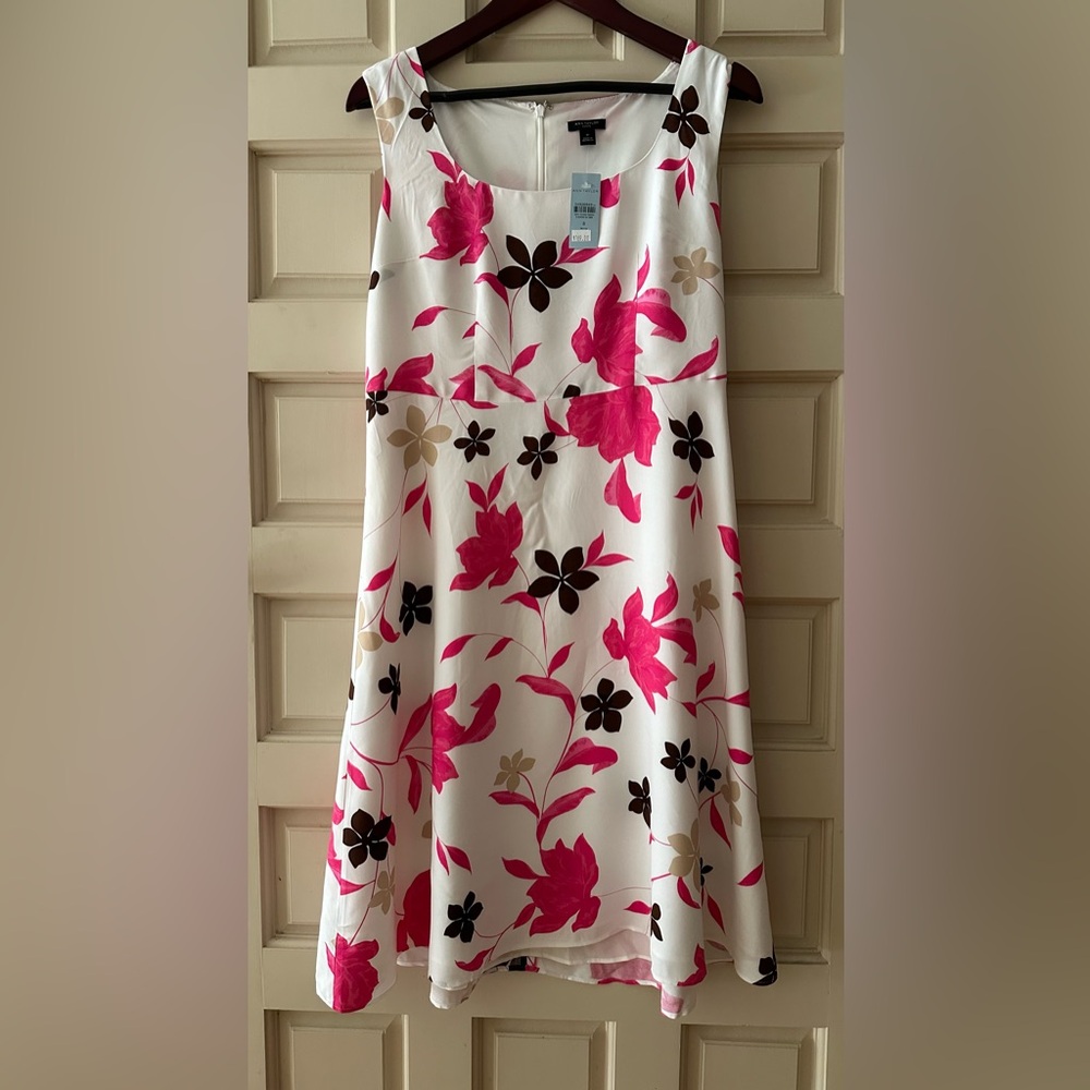 Ann Taylor Sleeveless Floral Flare Dress Size 8P